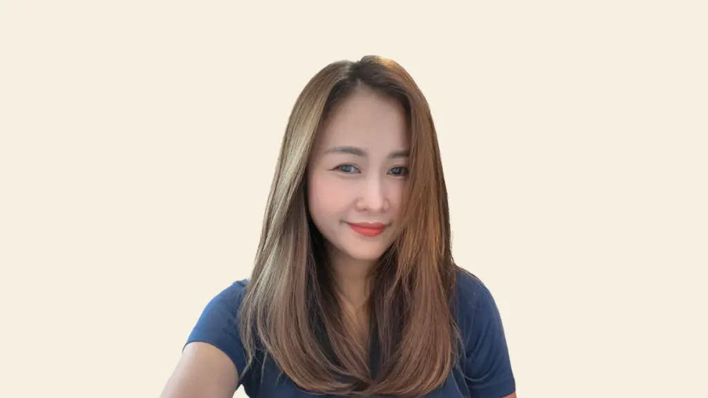 Portrait of Janjira Sarasook, Landmeco's Area Sales Manager in Thailand, specializing in poultry farming equipment.