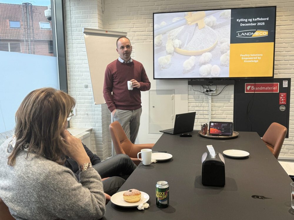 Rune Thomsen holder oplæg om fjerkræmarkedet ved LANDMECOs Kylling og kaffebord arrangement.